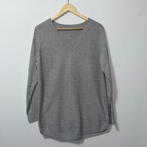 Ribbed gray v neck long sleeve women’s size medium